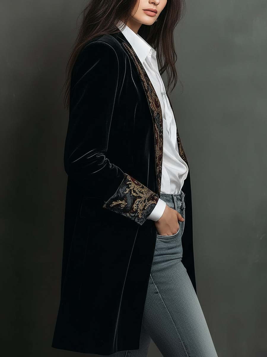 Slim Fit Damesblazer in het Zwart met Revers en Barokprint