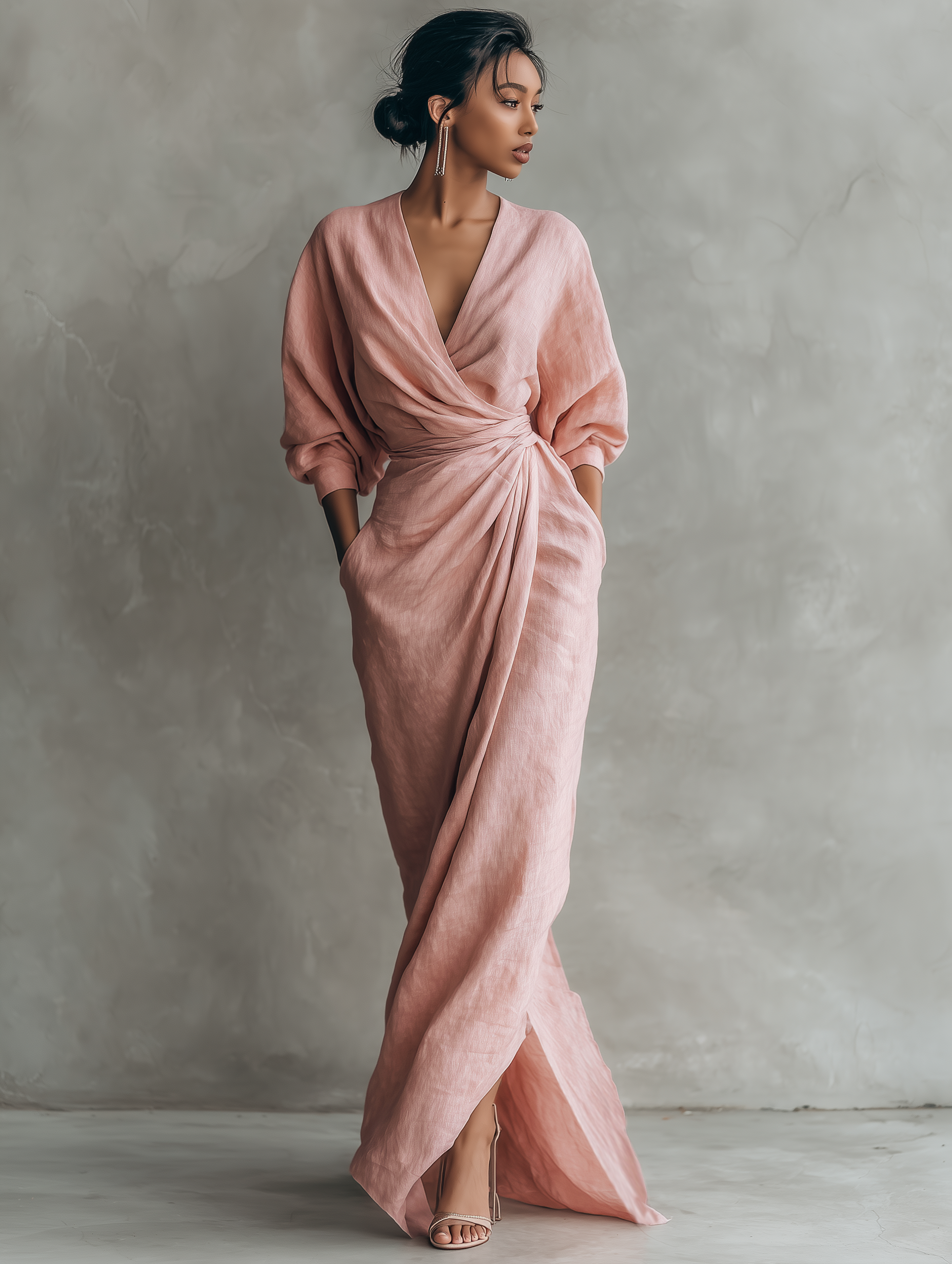 Roze linnen maxi-jurk met V-hals