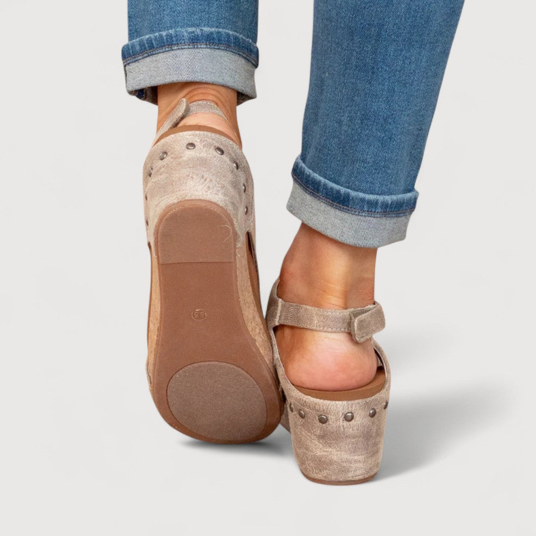 Miralys™ — Stijlvolle Sleehak Sandalen