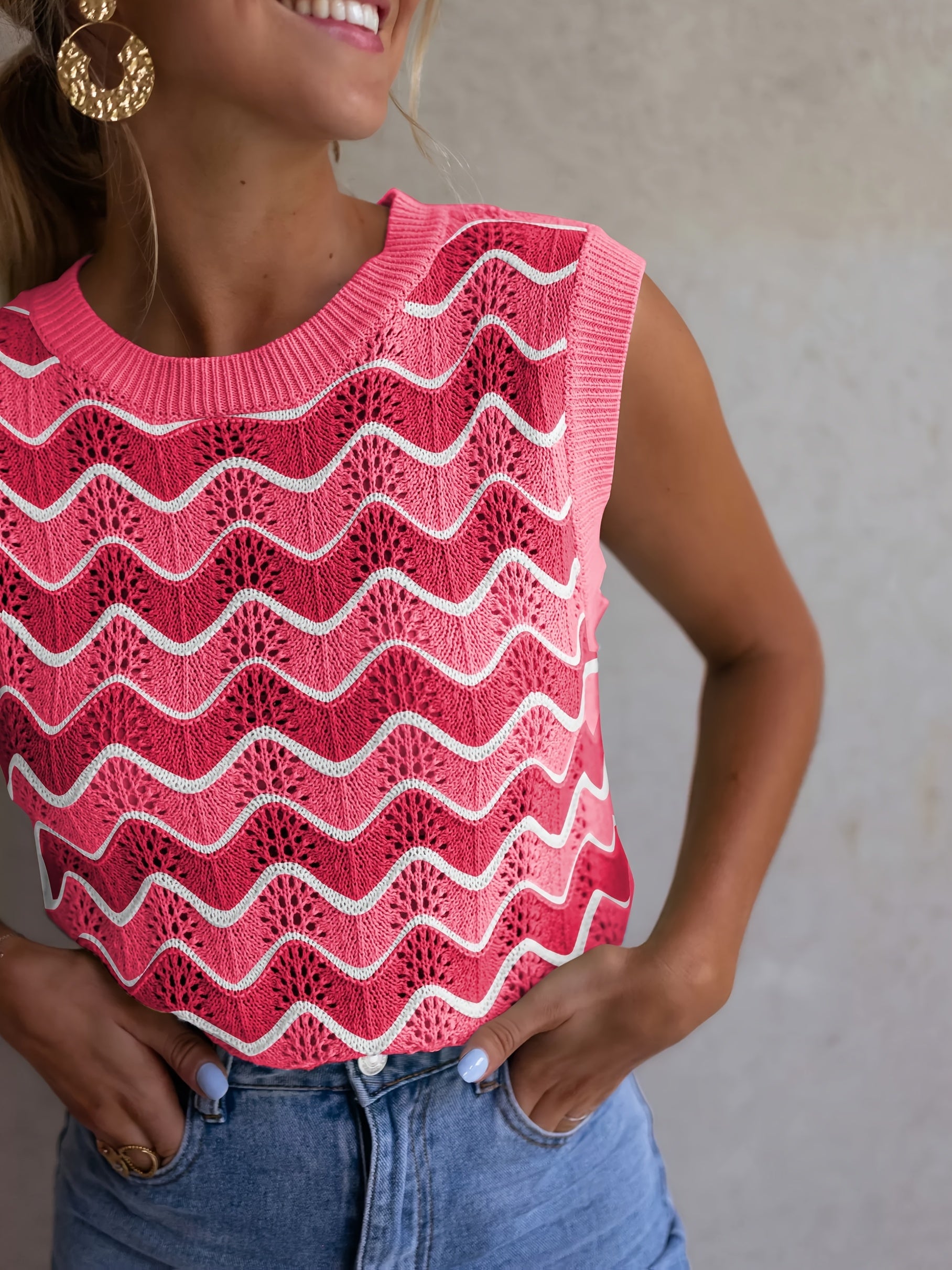 Véronique™ — Mouwloos Kabelgebreid Vest met Contrasterende Halslijn