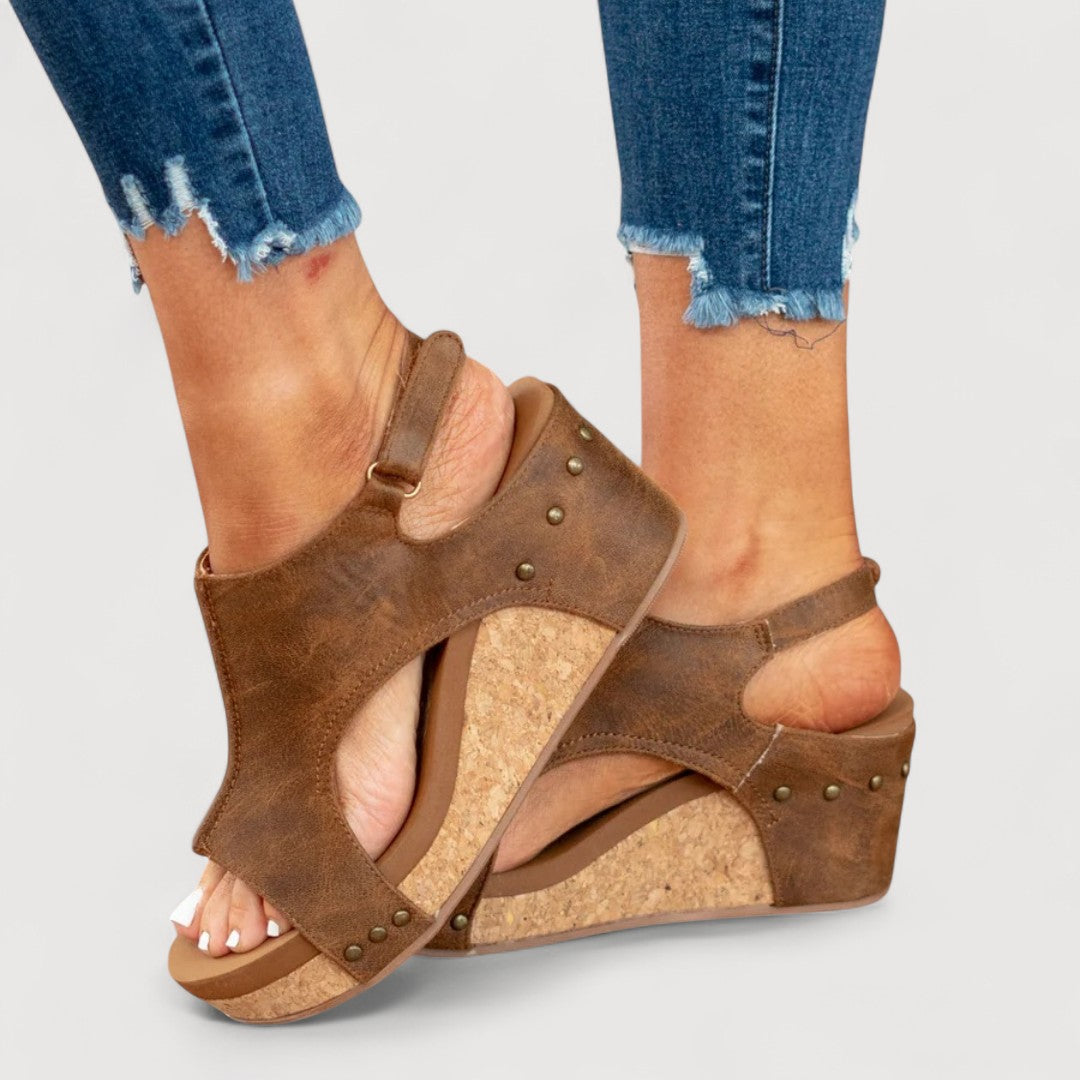 Miralys™ — Stijlvolle Sleehak Sandalen