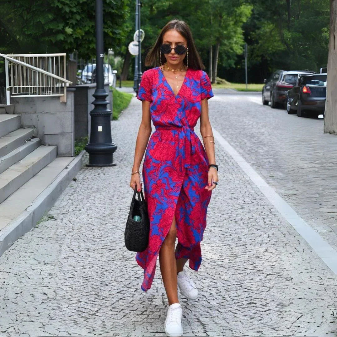 Julia – Elegante V-halsjurk met Flatterend Model