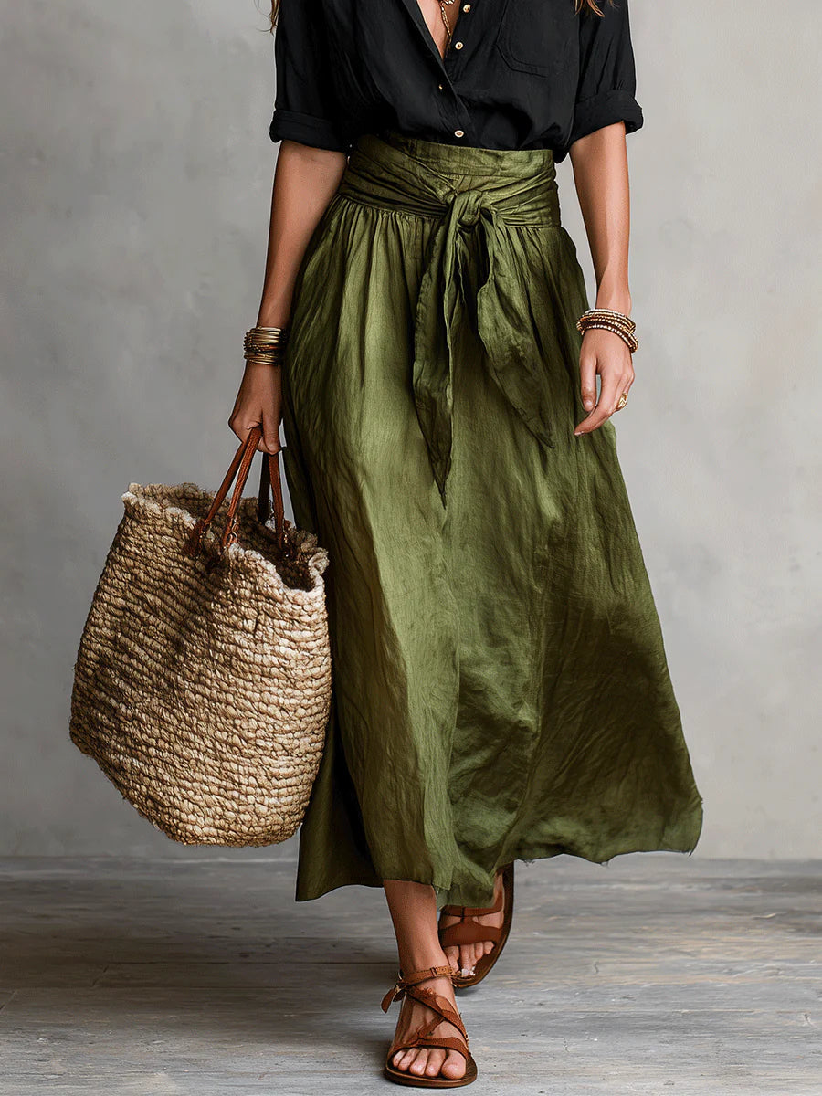 Vera – 2-delige set: zwart T-shirt en olijfgroene midi-rok