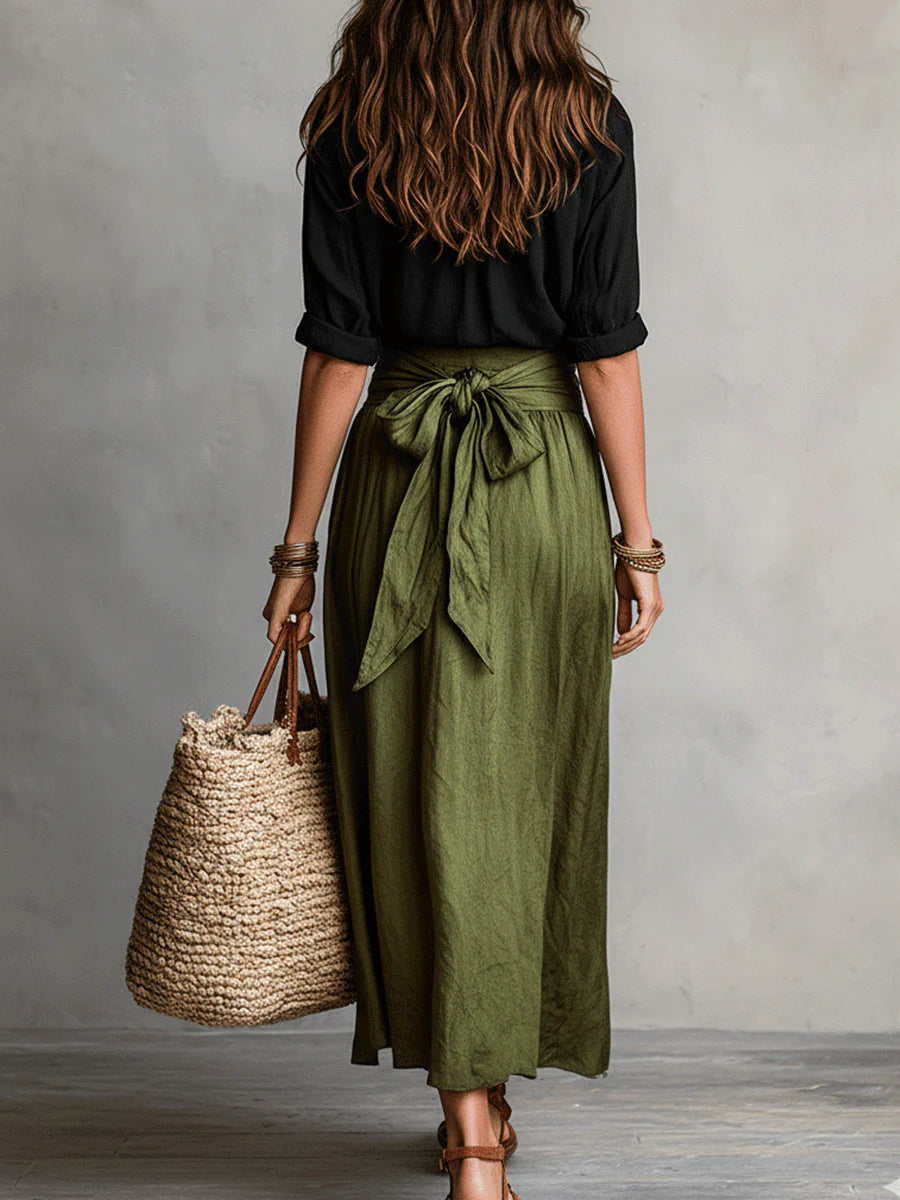 Vera – 2-delige set: zwart T-shirt en olijfgroene midi-rok