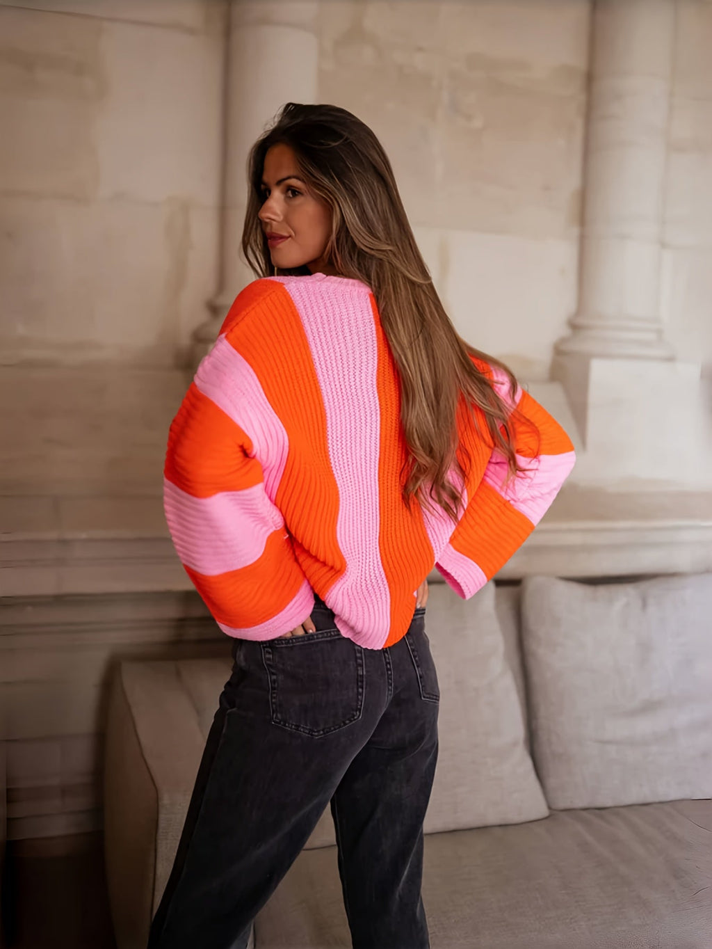 Capucine™ — Gestreepte Colorblock Trui in Roze & Oranje