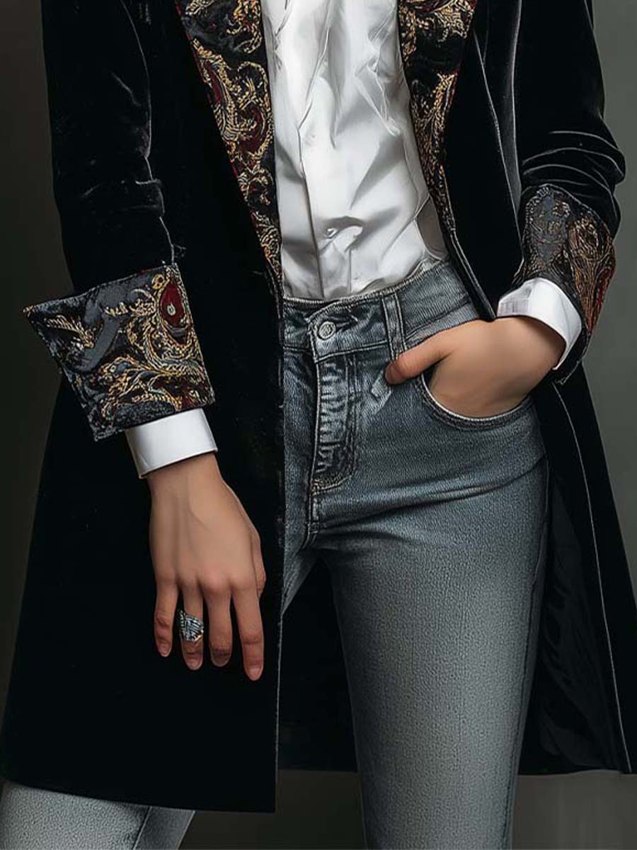 Slim Fit Damesblazer in het Zwart met Revers en Barokprint