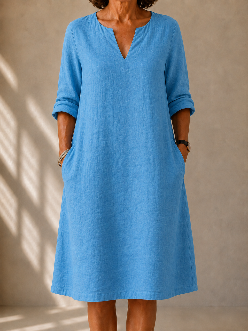 Casual jurk met V-hals in lichte kleur