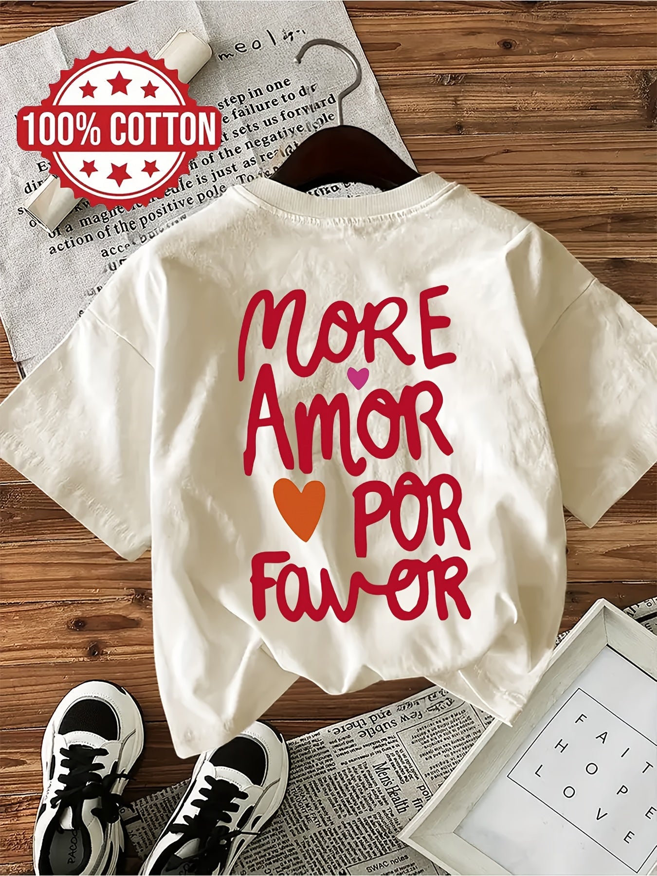 Amora™ — Lichtroze T-shirt met Positieve Quotes