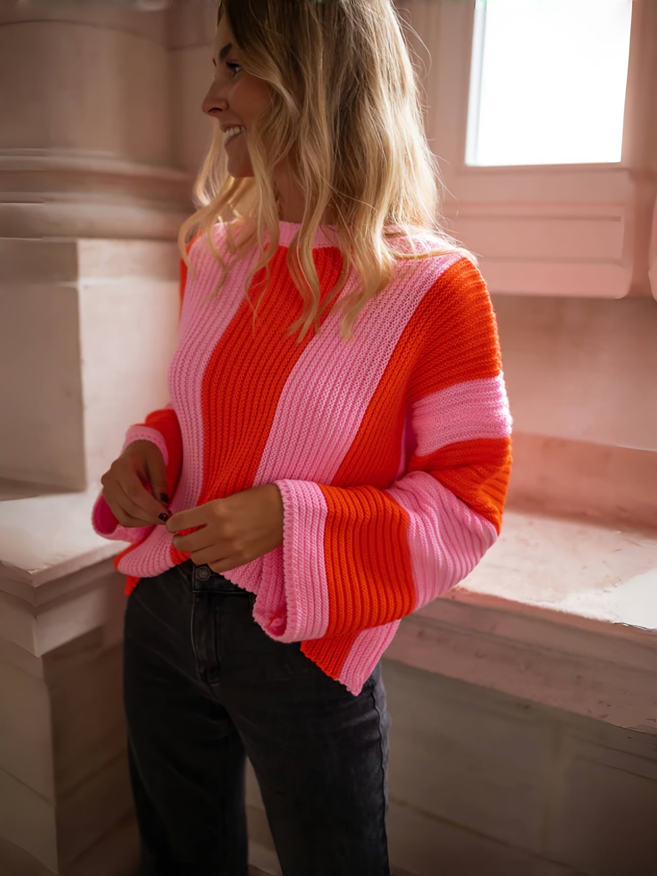Capucine™ — Gestreepte Colorblock Trui in Roze & Oranje
