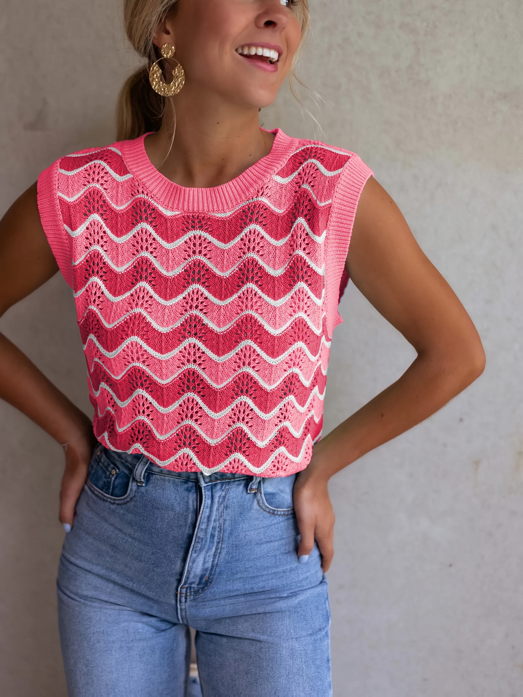 Véronique™ — Mouwloos Kabelgebreid Vest met Contrasterende Halslijn