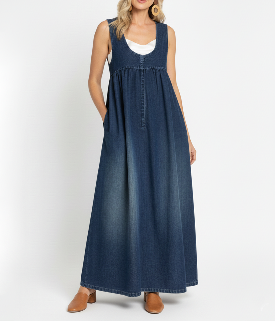 Karen | Lange jurk van gewassen vintage denim met een vleugje zacht katoen